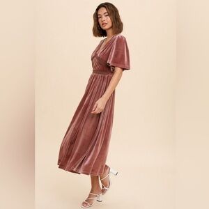 Elegant mauve velvet Dress
